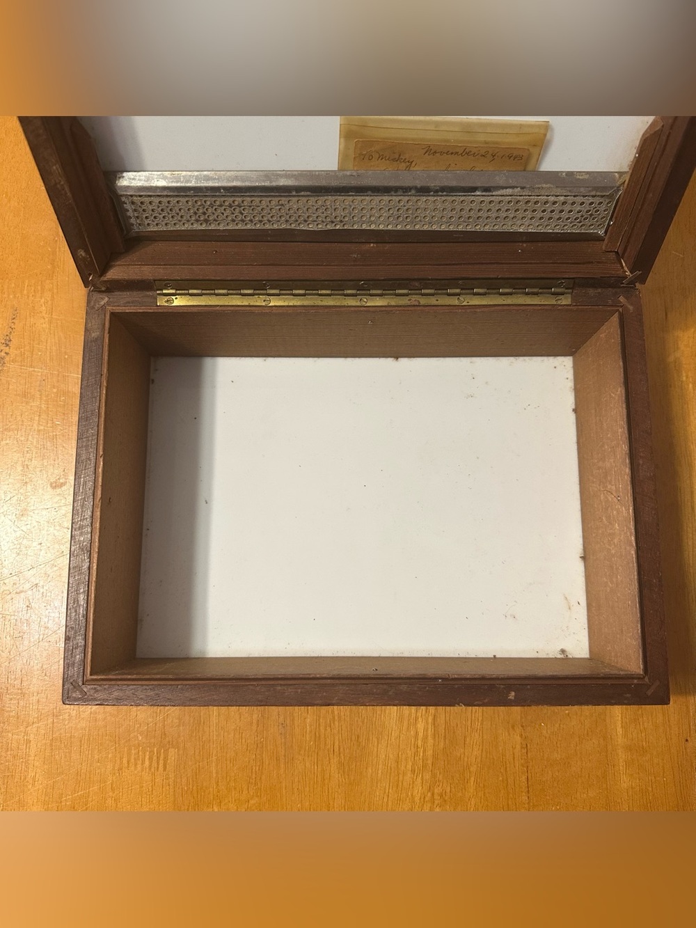 Box - Picture 12 of 16
